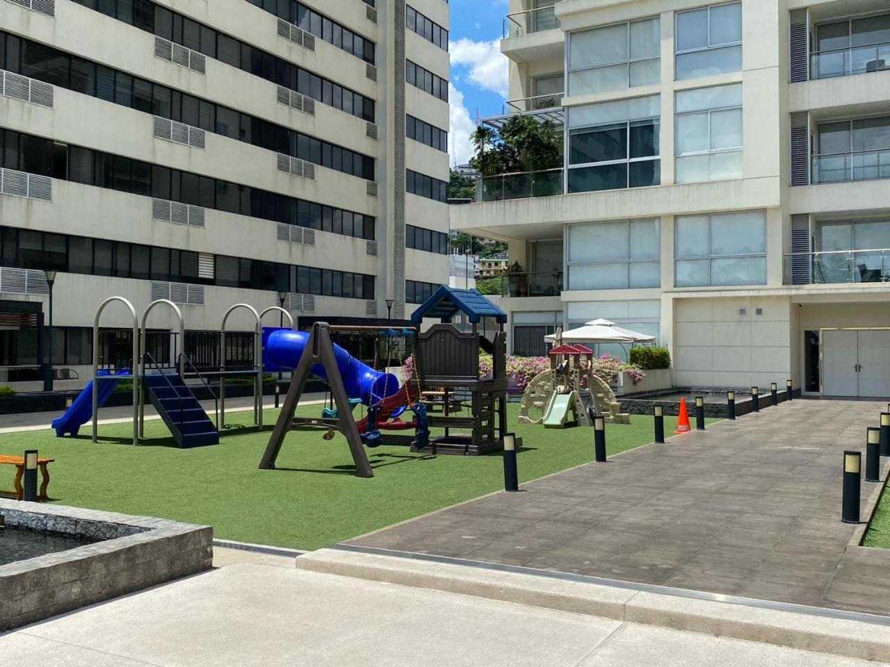 Puerto Santa Ana, Torres Bellini, 2 Dormitorios, Parqueo Guayaquil Zewnętrze zdjęcie