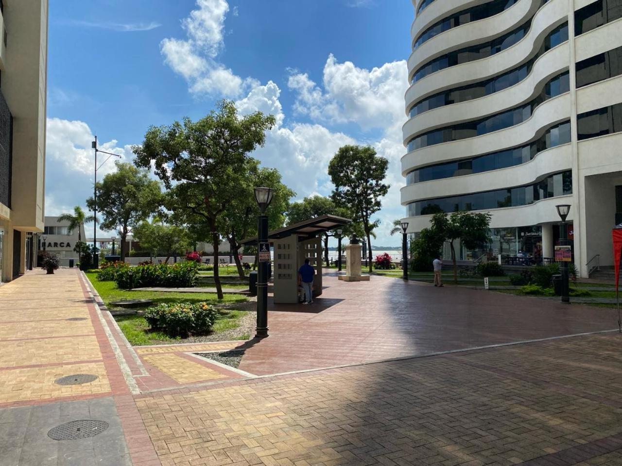 Puerto Santa Ana, Torres Bellini, 2 Dormitorios, Parqueo Guayaquil Zewnętrze zdjęcie